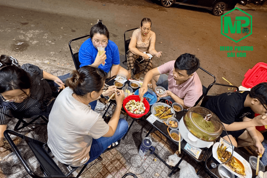 Khám phá hoạt động nấu ăn tại MPSG trước ngày Giỗ Tổ Hùng Vương, nơi thể hiện tinh thần làm việc nhóm và văn hóa doanh nghiệp gắn kết.