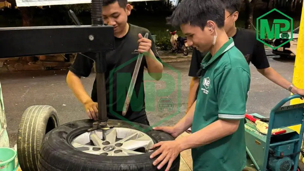 kiểm tra thay vỏ xe tại MPSG